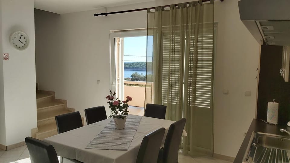 Apartman BARBAT-za cijelu obitelj Apartment in Lika-Senj County