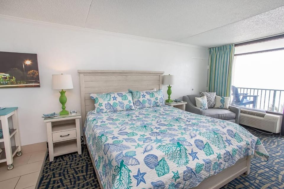 Oceanfront Studio Sand Dunes 2434 Perfect Couples Retreat House in Myrtle Beach