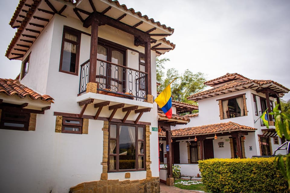 Property building, Balcony/Terrace, Balcony/Terrace