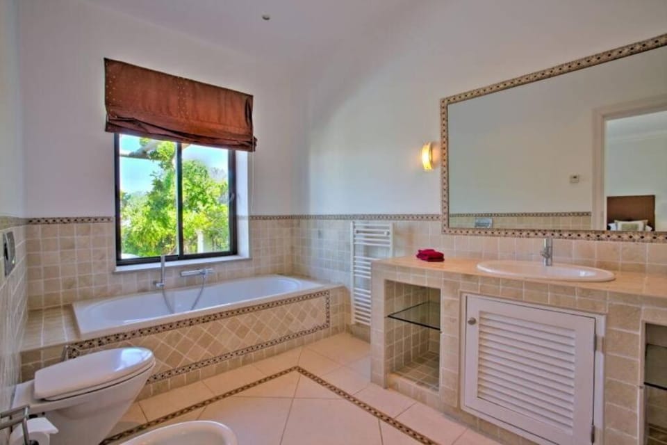 Luxury villa on top of the world - Casa Rupi Villa in Loulé