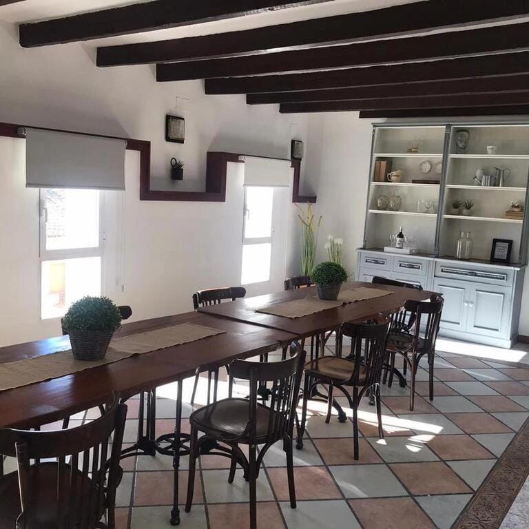 LEON DORMIDO Rooms & Apartments Hostel in Marina Baixa
