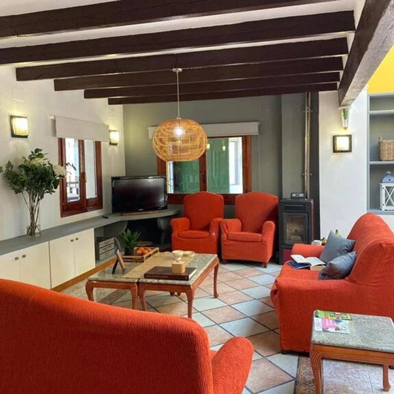 LEON DORMIDO Rooms & Apartments Hostel in Marina Baixa
