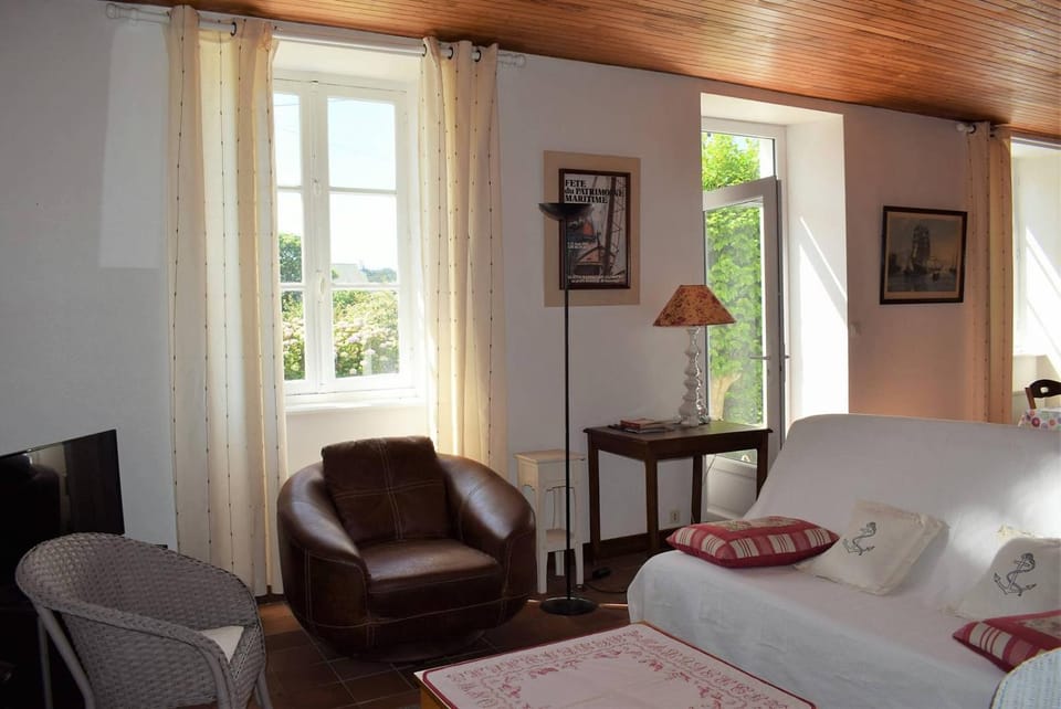 Maison à 100m plage de Tourony avec jardin clos à TREGASTEL - Réf 400 Villa in Trégastel