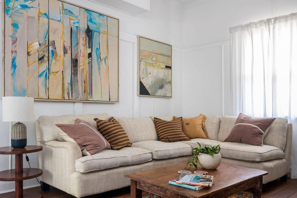 Living room, Decorative detail, Seating area