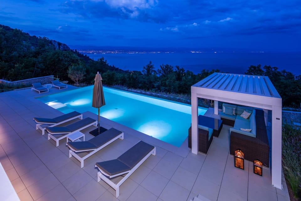 Stunning Kvarner Villa 5 Bedrooms Villa Aura Caesar Stunning Sea Views Villa in Primorje-Gorski Kotar County
