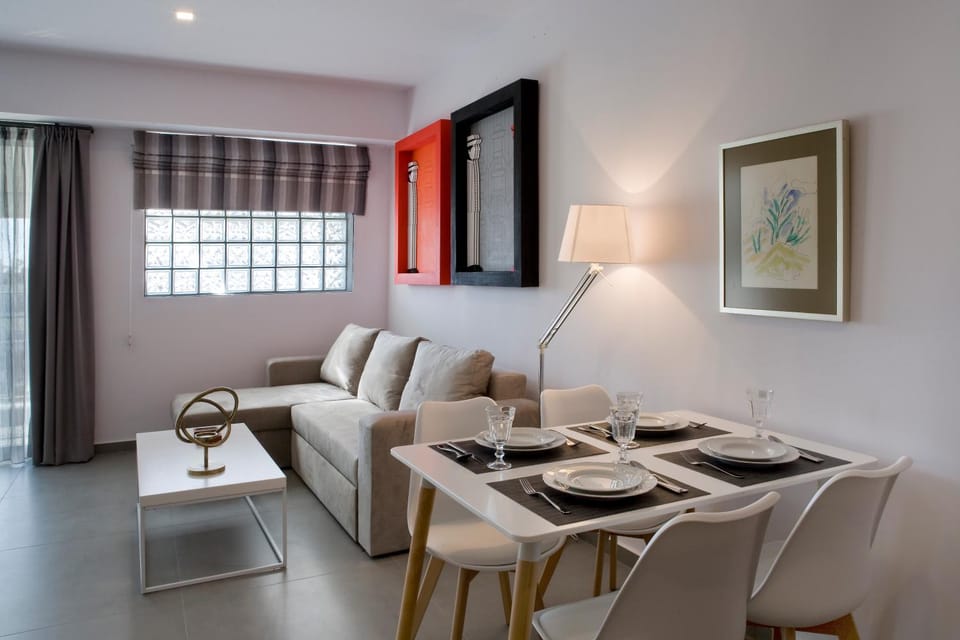 Living room, Seating area, Dining area