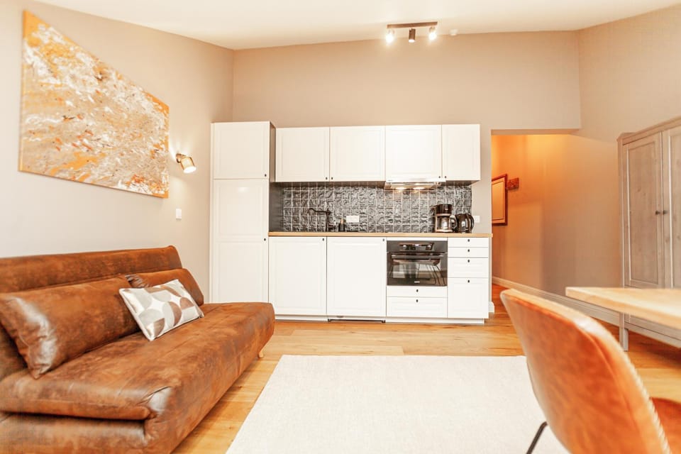 Kitchen or kitchenette, Living room, Seating area