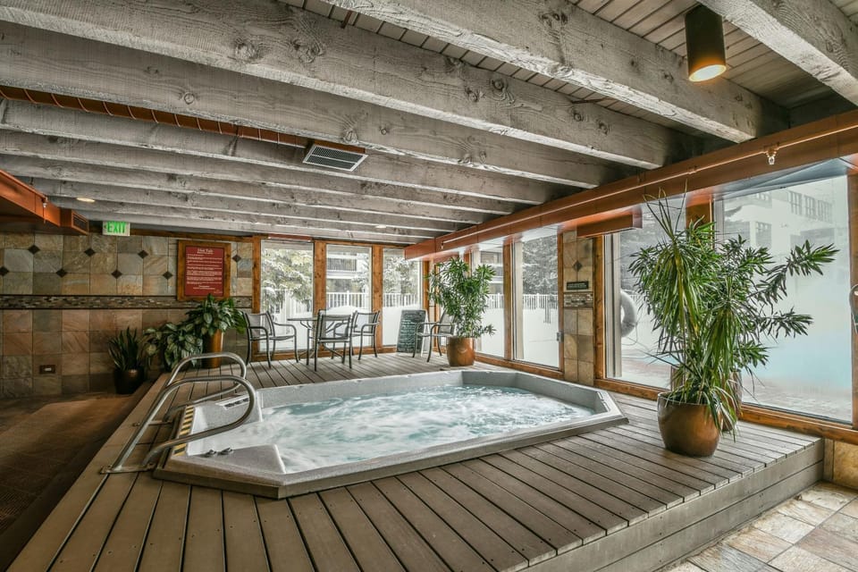 Lakeside 1476 by SummitCove Lodging House in Keystone