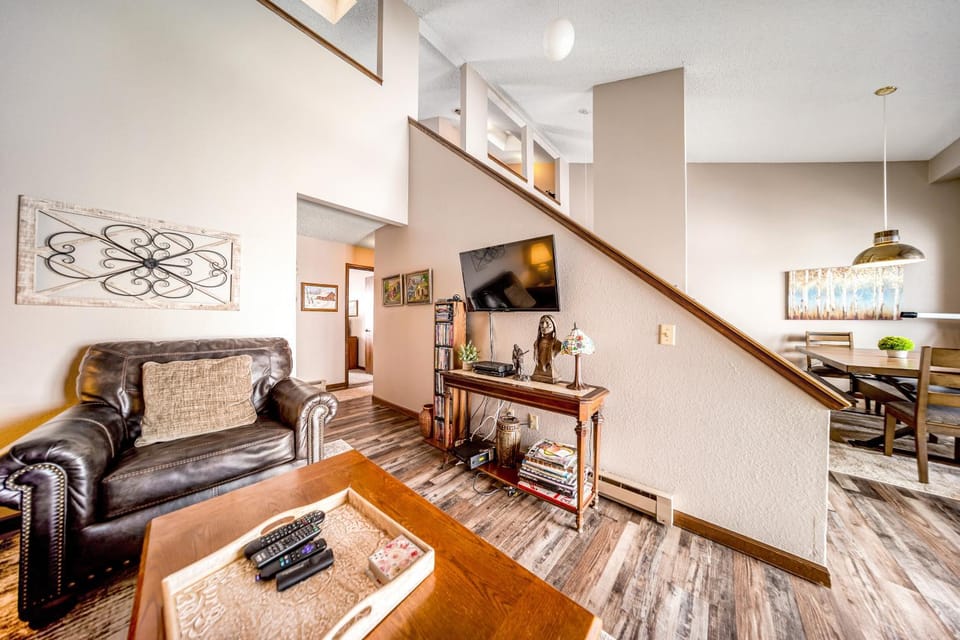 Granby Condo with Views Apartment in Granby