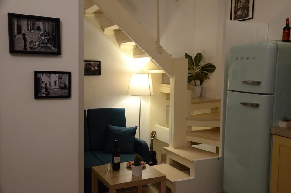 Communal lounge/ TV room, Living room, Seating area, Dining area