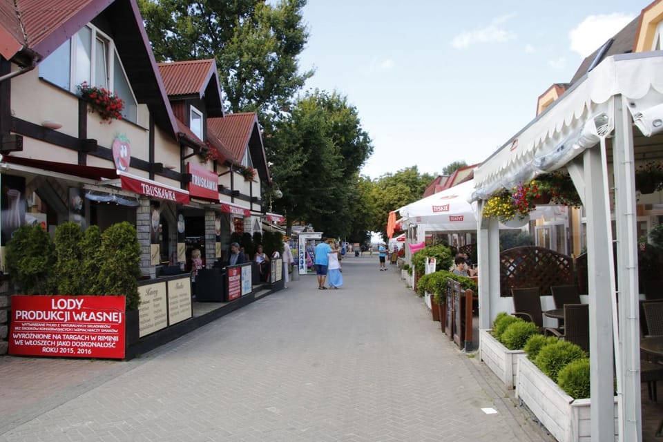 Willa Laura Rowy - Apartamenty nad morzem Apartment hotel in Pomeranian Voivodeship