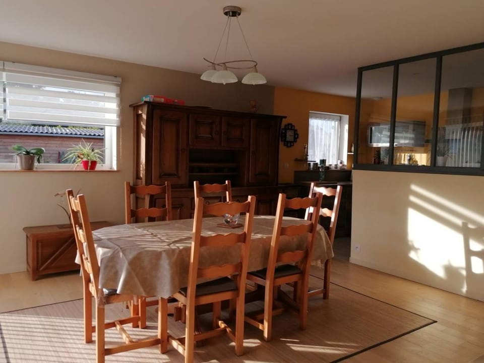 Villa en bois récente avec jardin, WIFI à 800m du centre de TREBEURDEN - Réf 668 Villa in Brittany