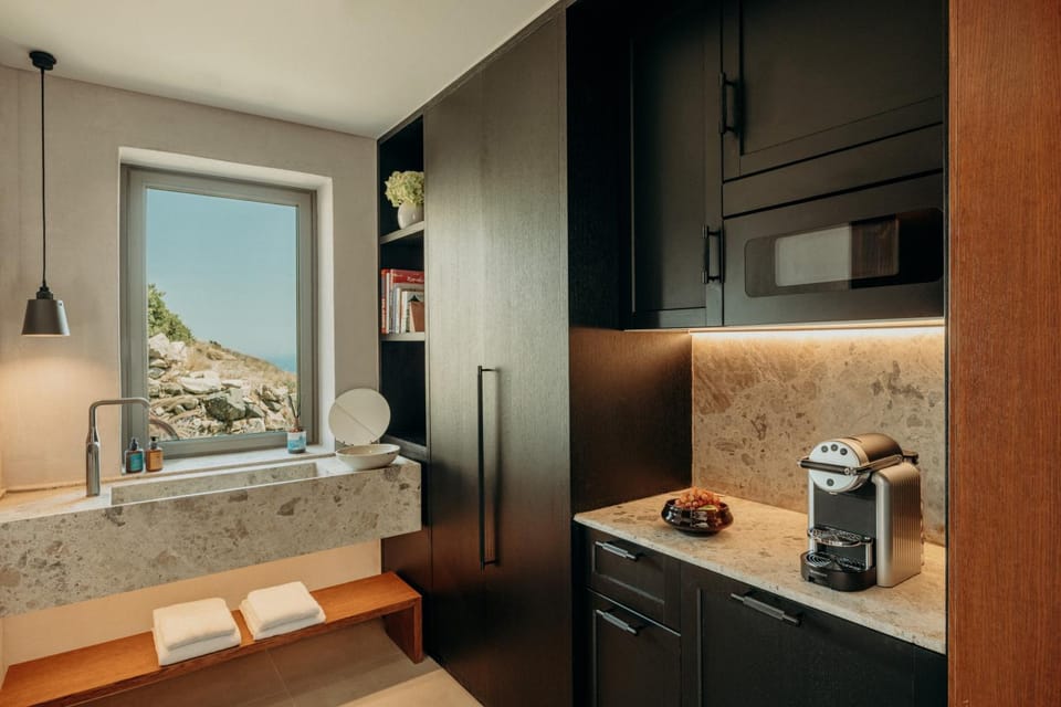 Bathroom, Kitchen or kitchenette, Sea view