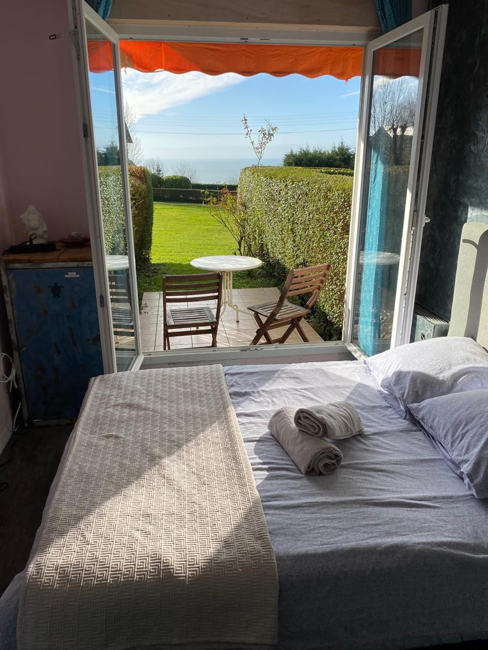 Studio cosy et terrasse-jardin superbe vue mer Apartment in Trouville-sur-Mer