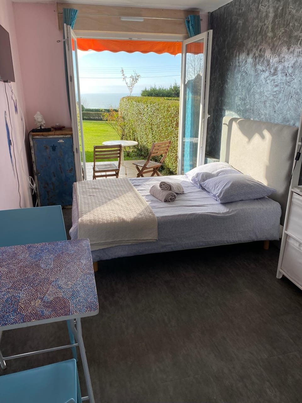 Studio cosy et terrasse-jardin superbe vue mer Apartment in Trouville-sur-Mer