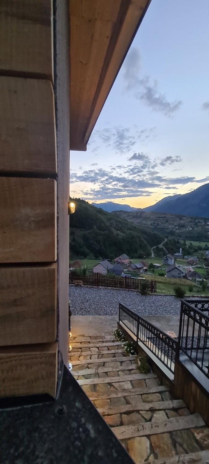 1060 Meet Eat Hike & Tour House in Montenegro