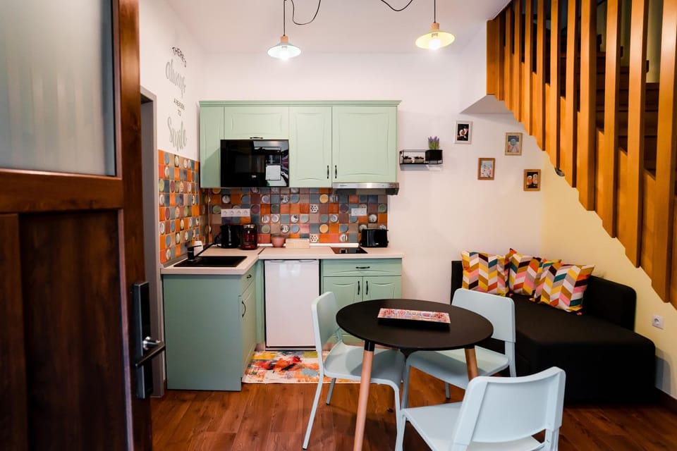 Kitchen or kitchenette, Living room, Dining area