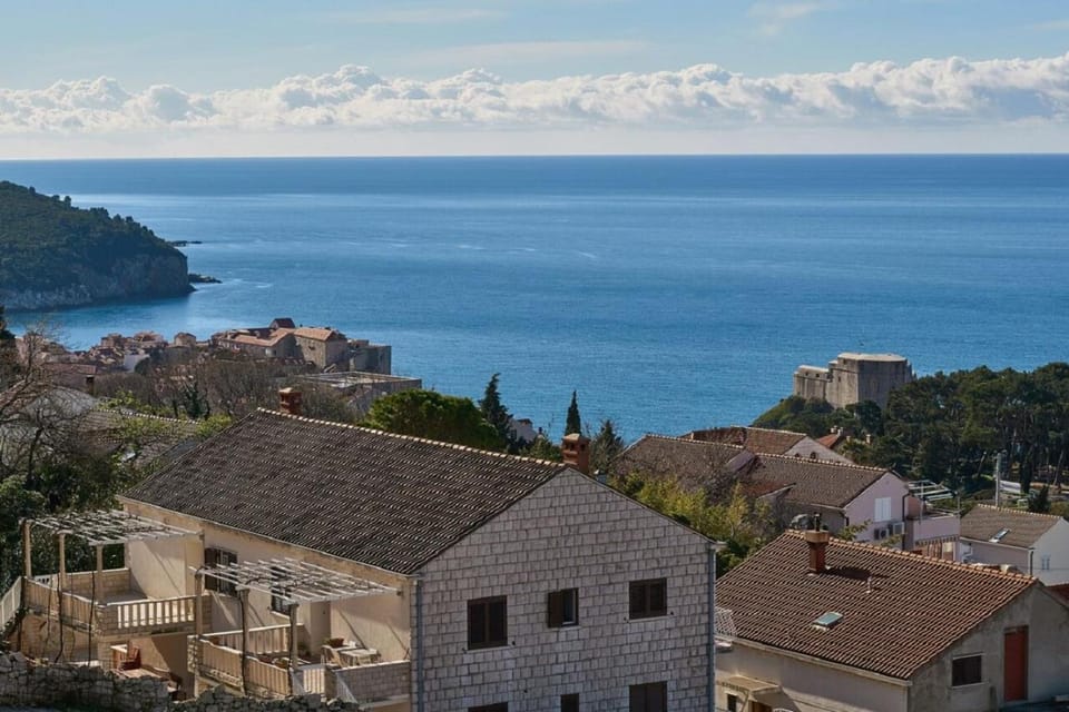 Neighbourhood, City view, Sea view