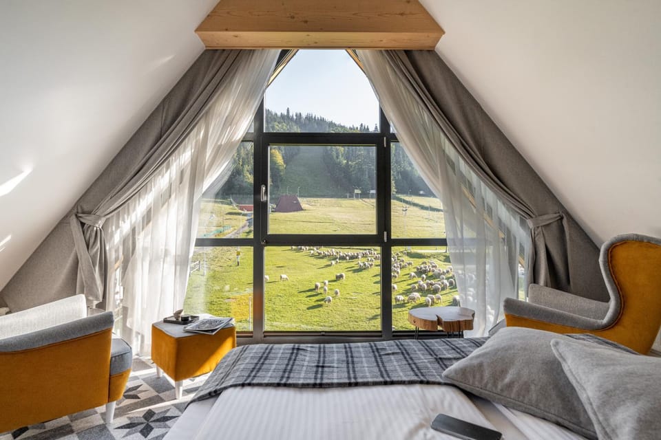 Natural landscape, Photo of the whole room, Garden view