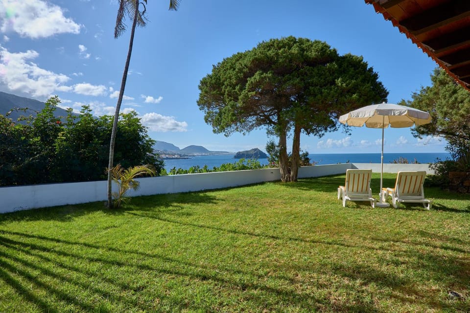 Garden, Sea view