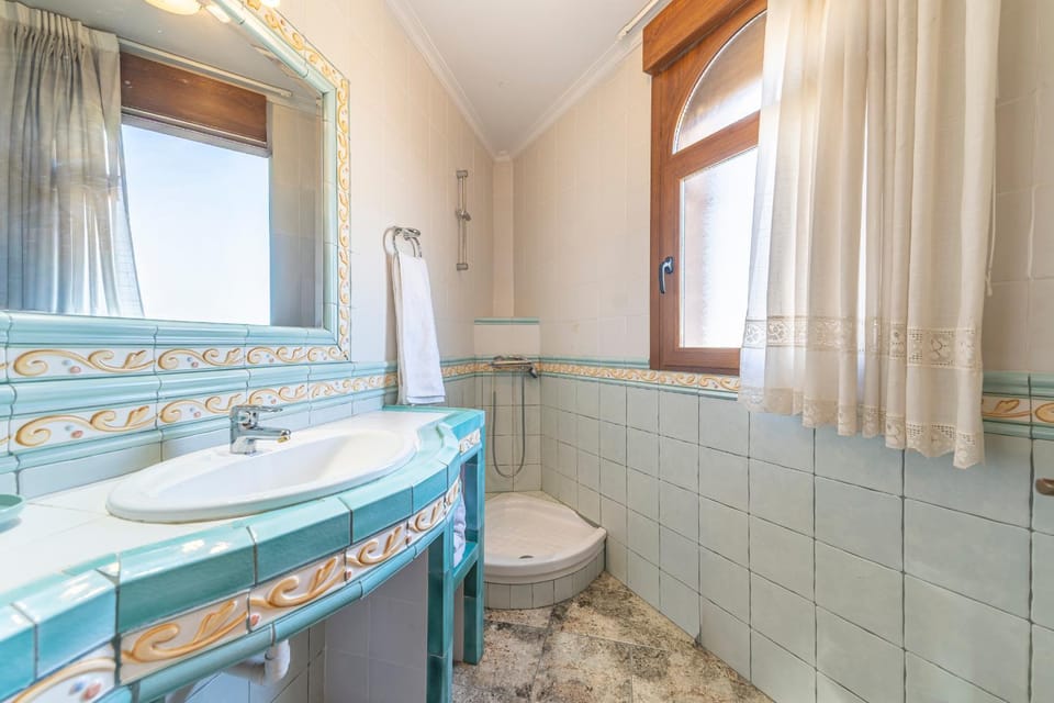 Casa Rural La Higuera I Puy du Fou Country House in Castile-La Mancha