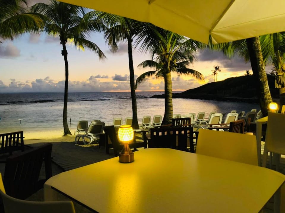 Restaurant/places to eat, Lounge or bar, Sea view, Sunset