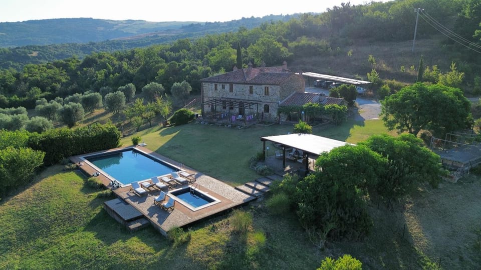 Podere Aiole Farm Stay in Tuscany