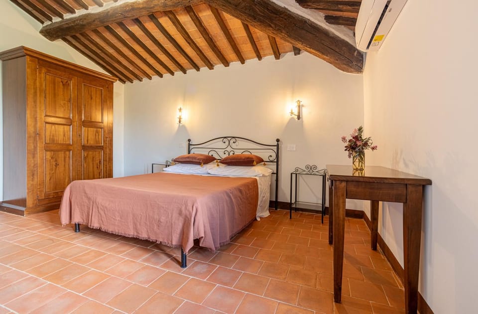 Podere Aiole Farm Stay in Tuscany