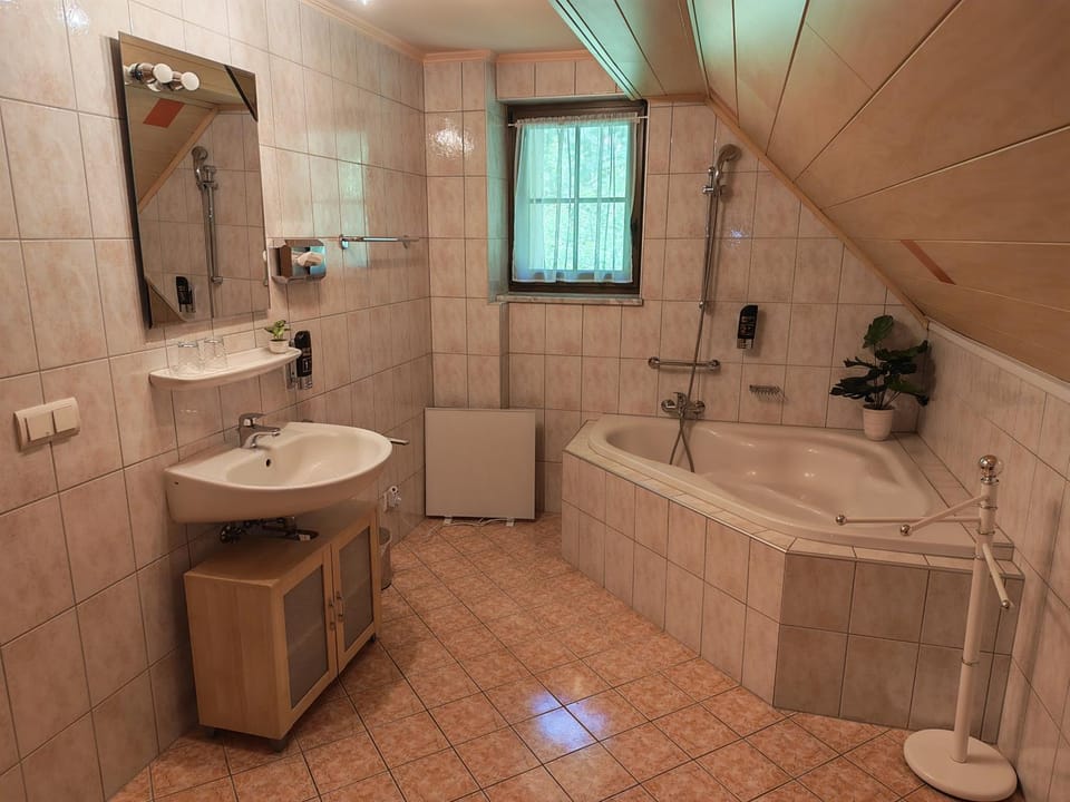 Bathroom, Bath