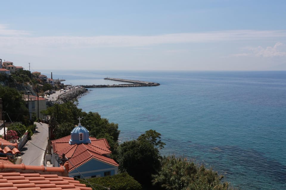 Nearby landmark, Neighbourhood, Natural landscape, Summer