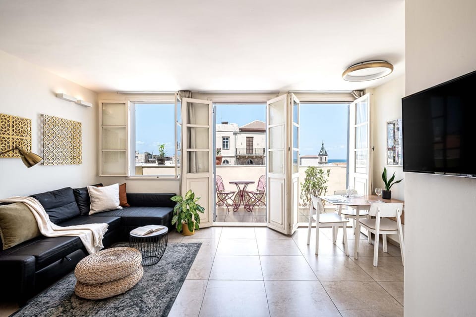 Balcony/Terrace, Living room