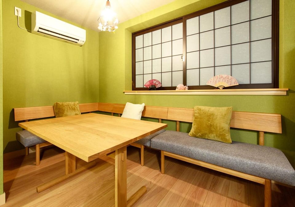 Living room, Dining area, air conditioner