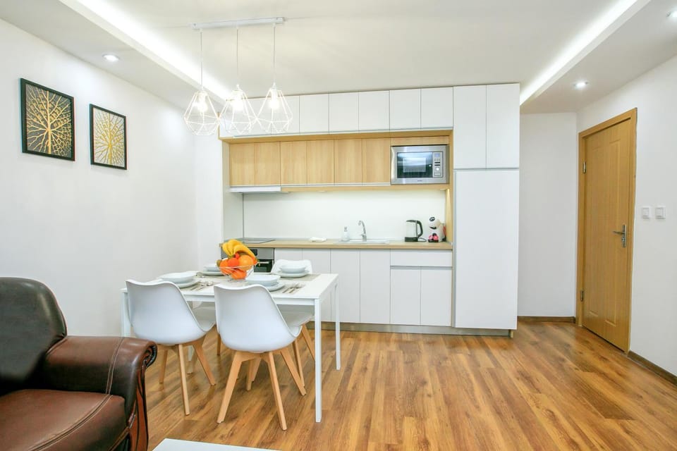 Kitchen or kitchenette, Living room, Dining area