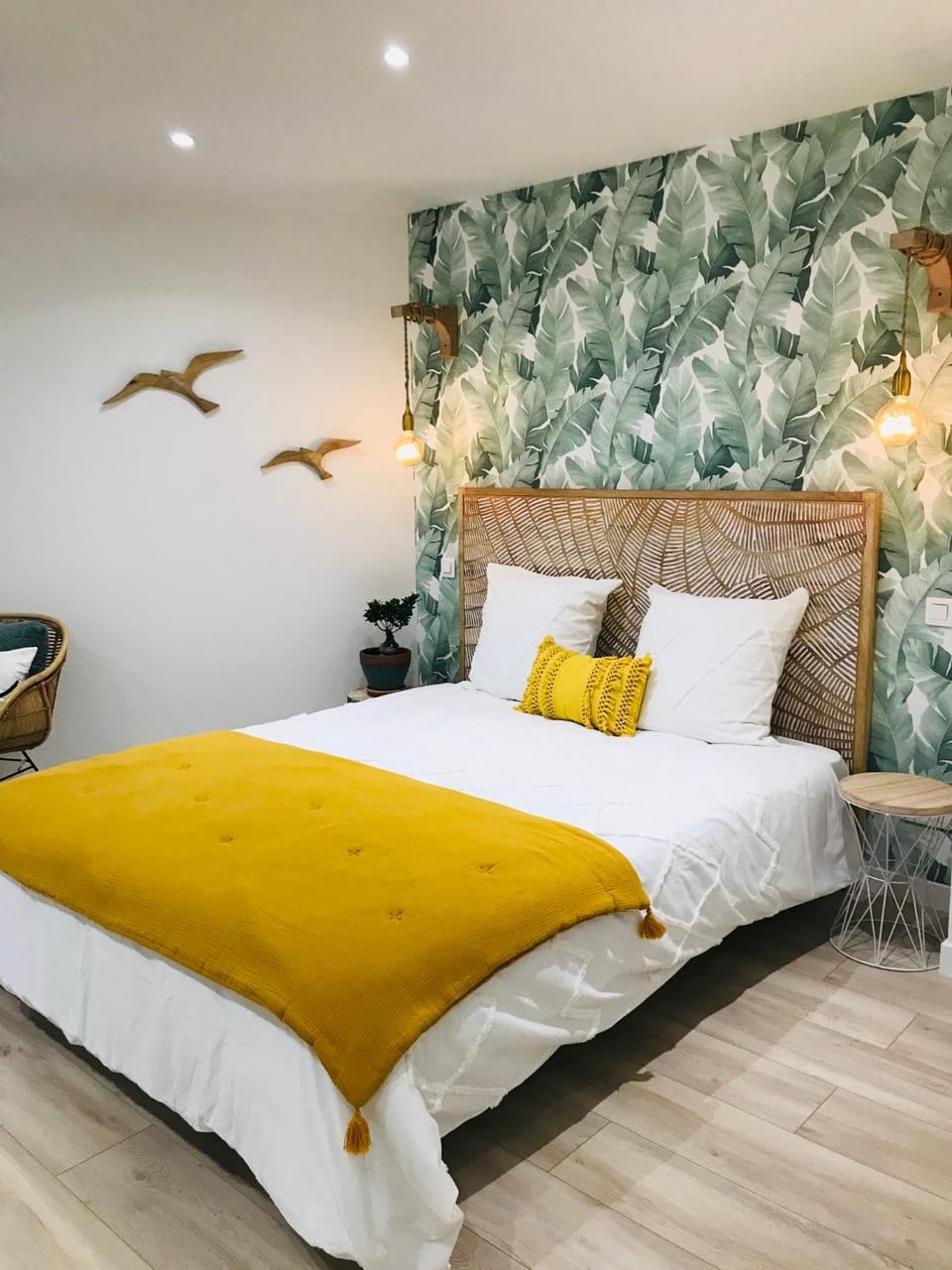 Bed, Photo of the whole room