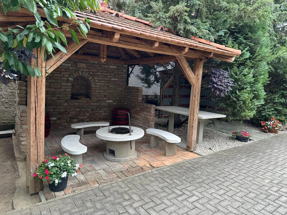 BBQ facilities, Garden
