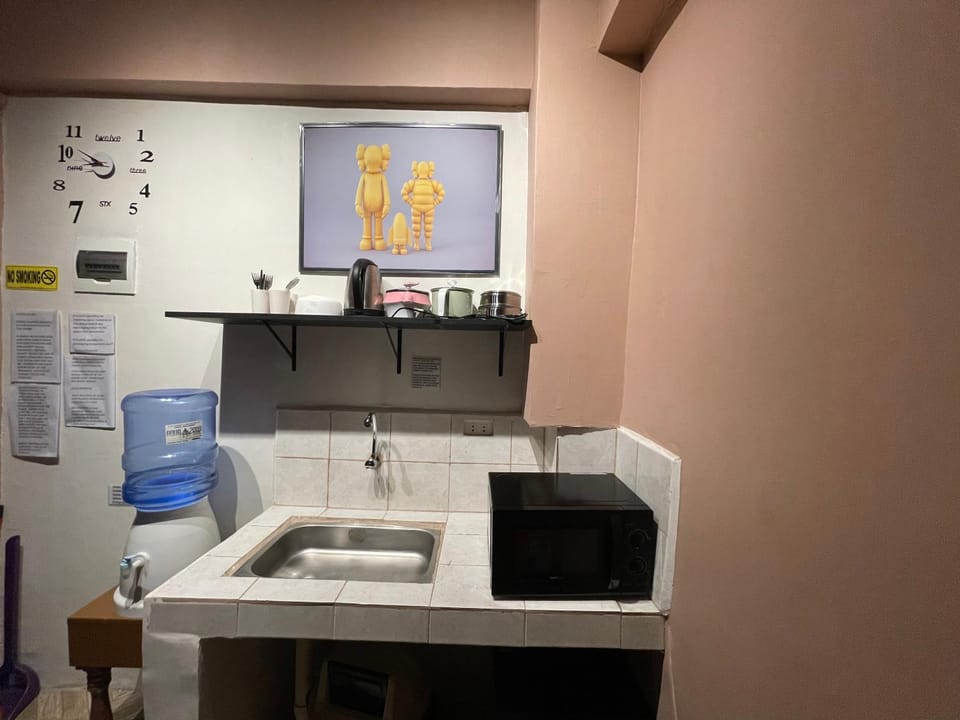 Staycation residences hotel quality transient Netflix wifi international cable tv hi speed fiber internet sanitize Apartment in Manila City