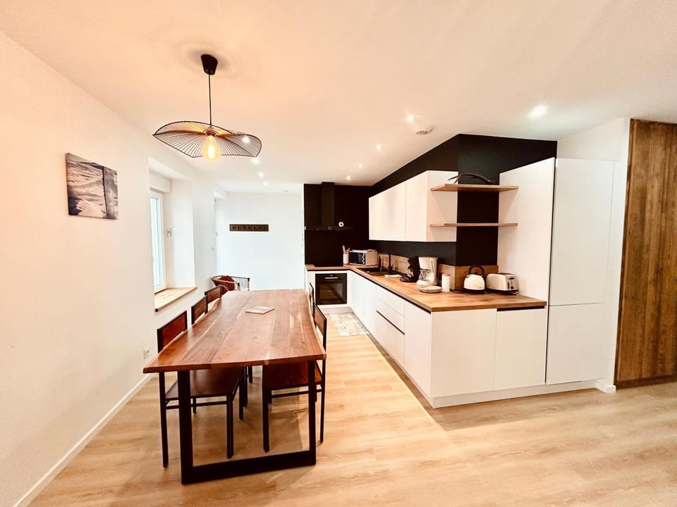 Dining area, Meals, Breakfast, stove, kitchen
