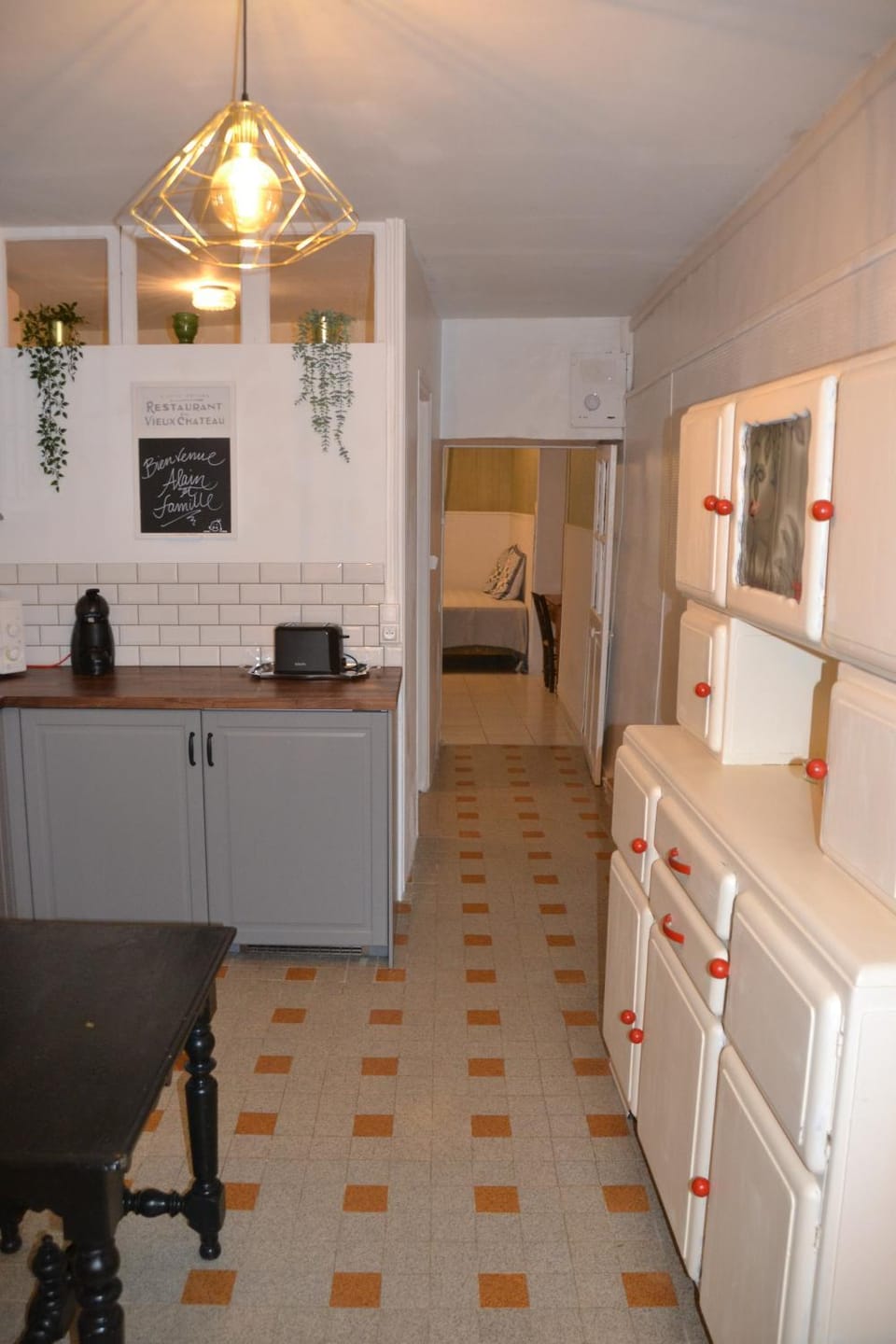 Kitchen or kitchenette