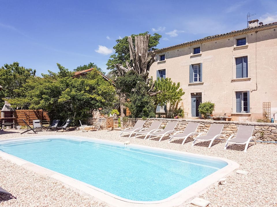 Property building, Swimming pool, Swimming pool