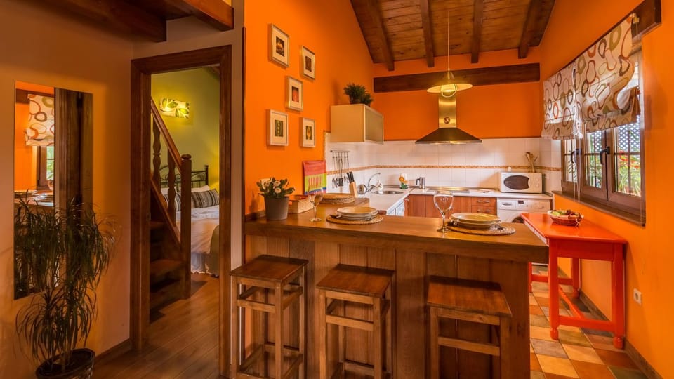 CASUCAS LA GUARIZA ( Casa Marta) Hotel in Cantabria