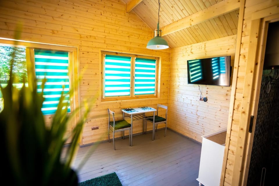 TV and multimedia, Dining area