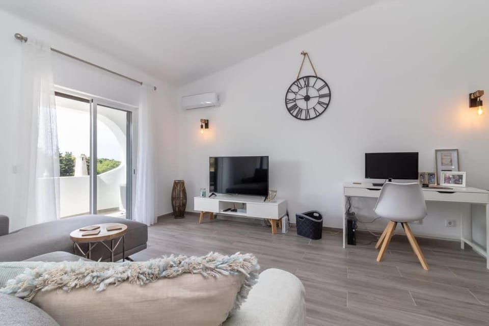 Casa Ferrolho walk to beach and Carvoeiro centre House in Carvoeiro