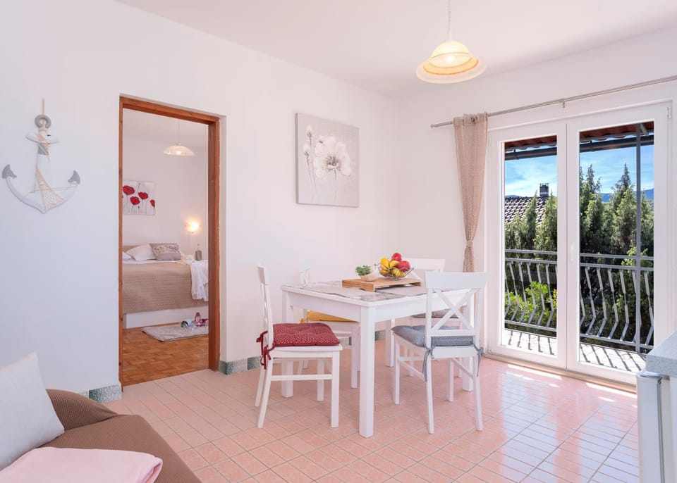 Balcony/Terrace, Dining area