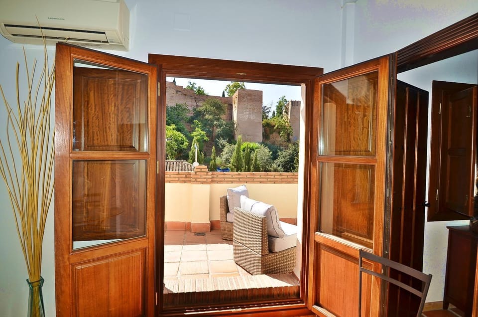 Patio, Balcony/Terrace