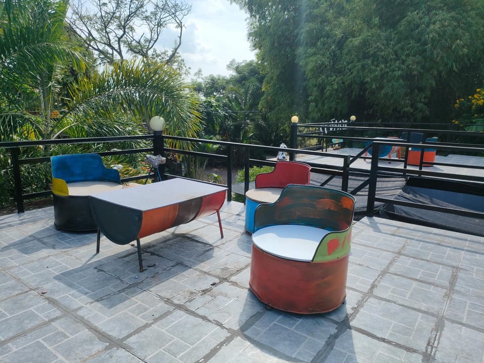 สกายวิวรีสอร์ท ชัยนาท Bed and Breakfast in Thailand