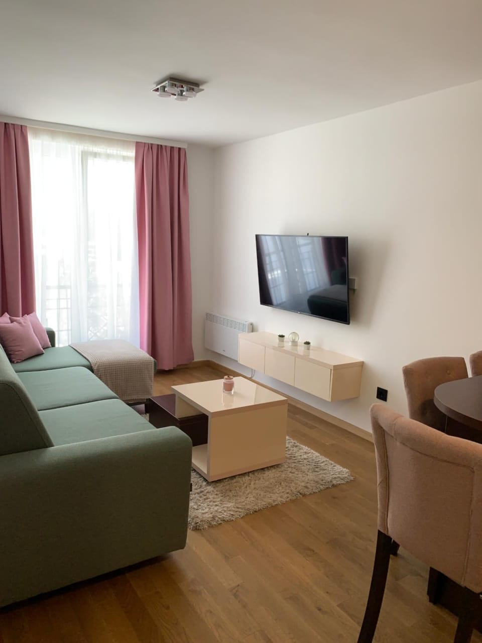 TV and multimedia, Living room, Seating area