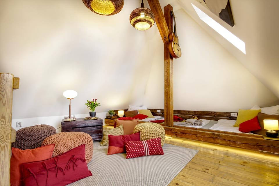Seating area, Bedroom