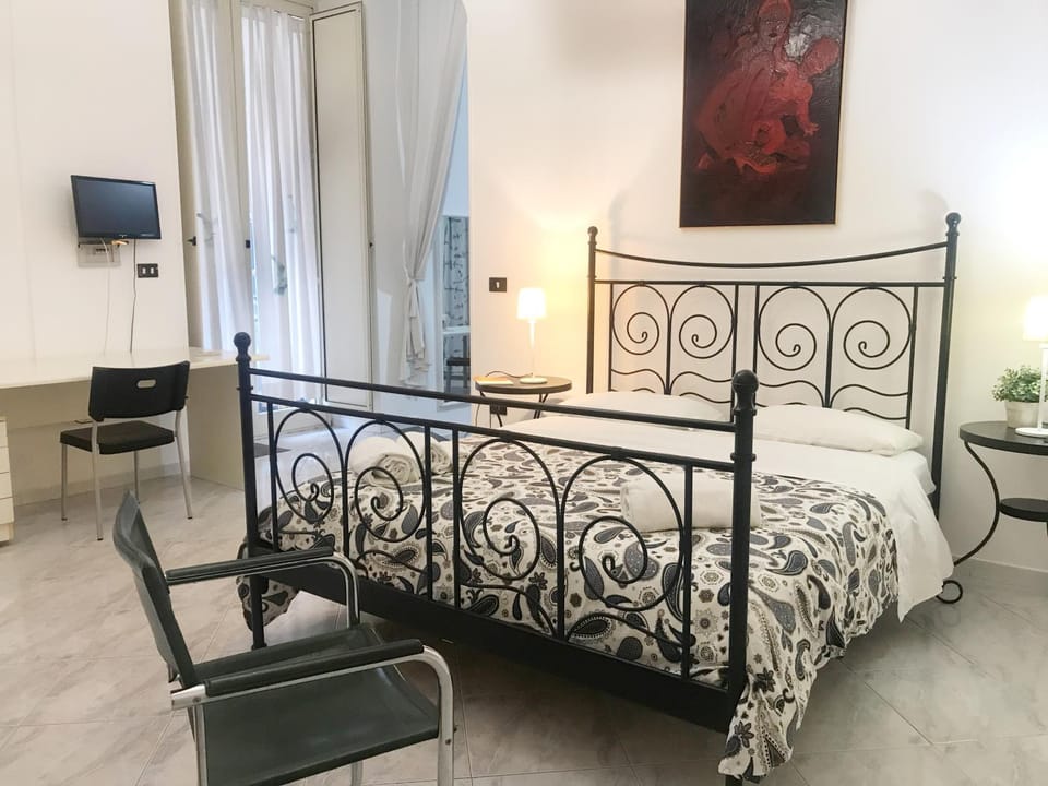 Bedroom, Family