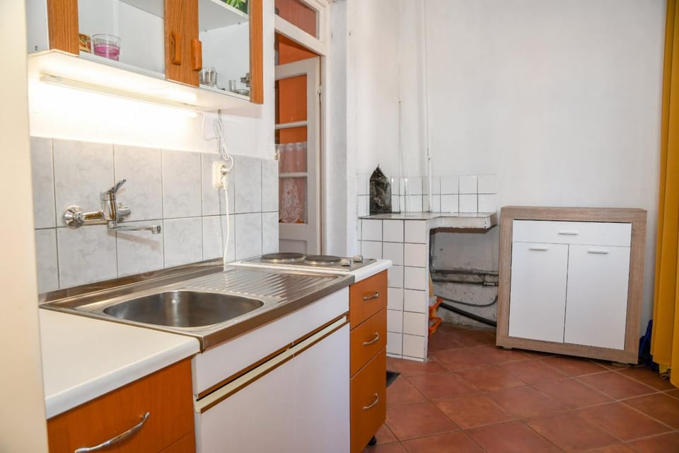 BBQ facilities, Kitchen or kitchenette
