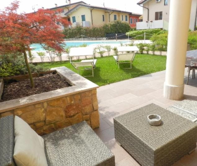 Patio, Garden view